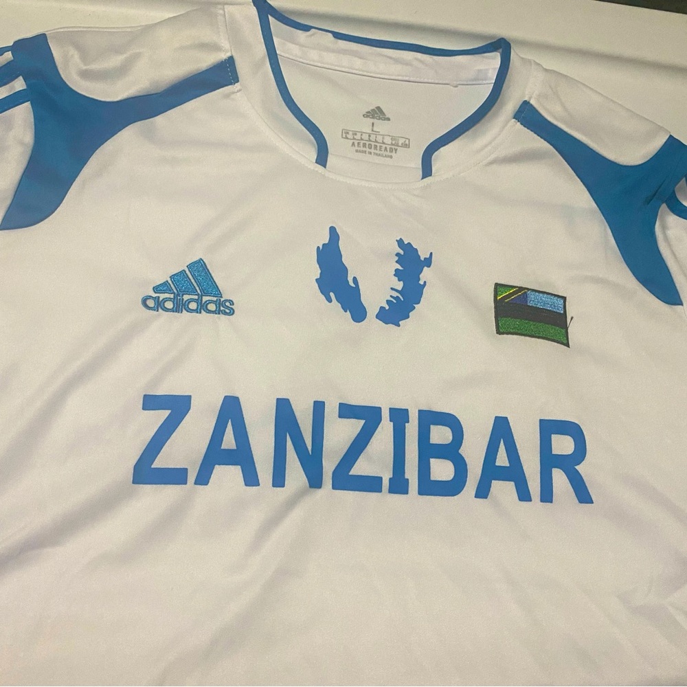 Beautiful Adidas soccer jersey, size large